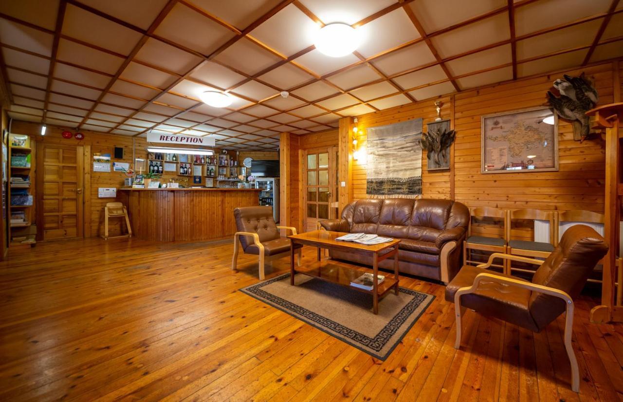 Padu Hotell Kärdla Екстериор снимка